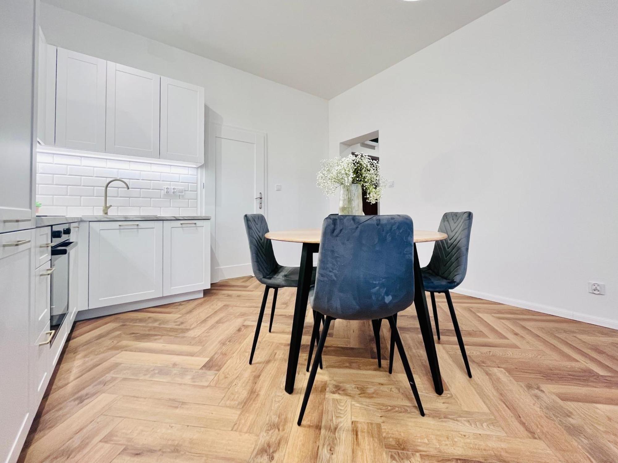 Apartamenty Kamienica Centrum - 1 Maja Lubiń 外观 照片