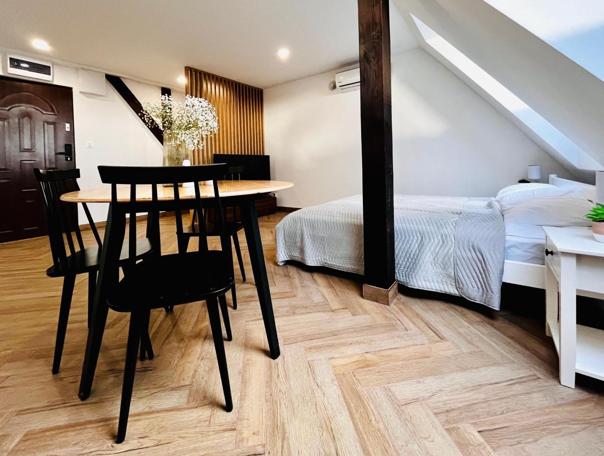 Apartamenty Kamienica Centrum - 1 Maja Lubiń 外观 照片