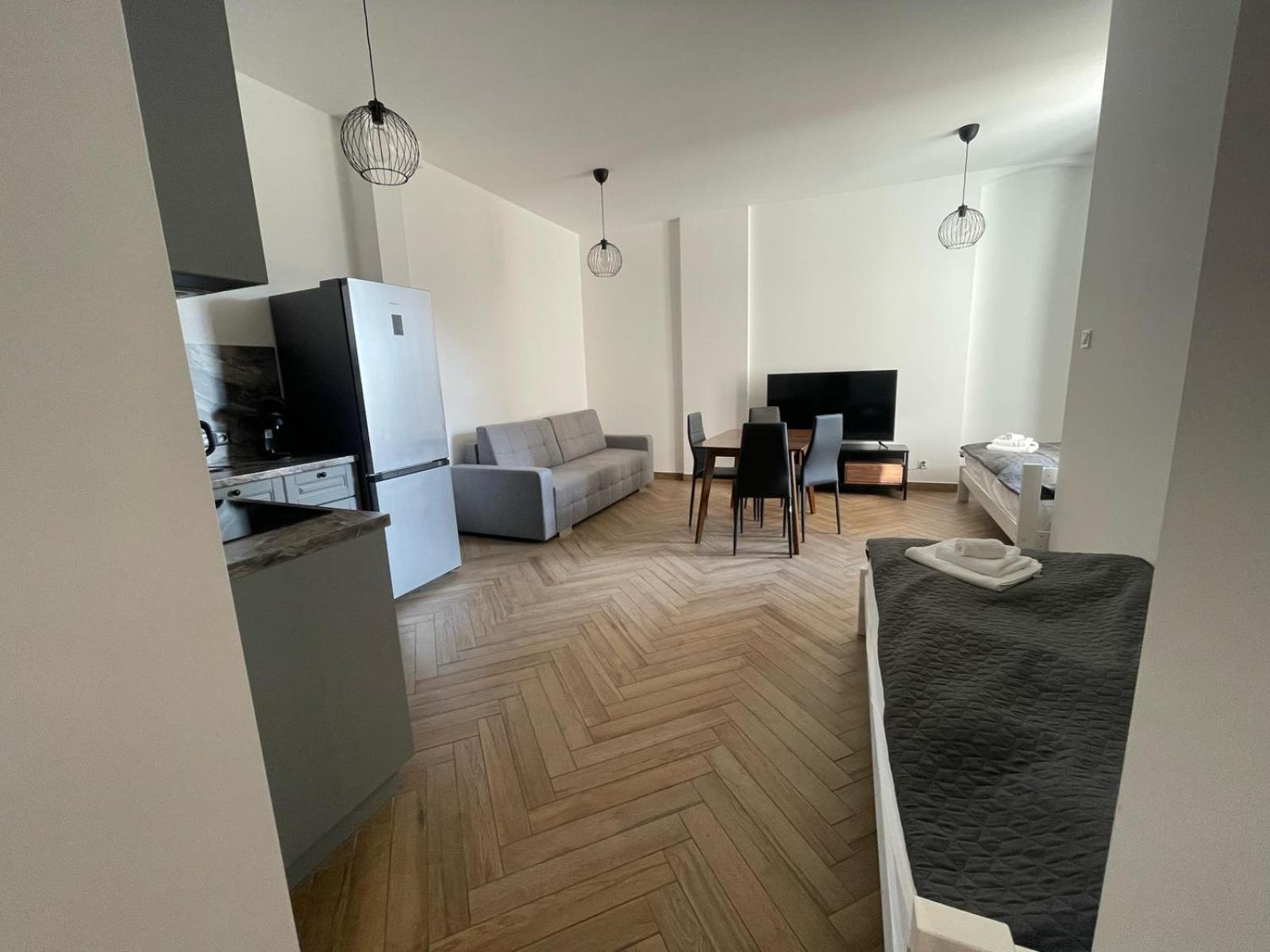 Apartamenty Kamienica Centrum - 1 Maja Lubiń 外观 照片